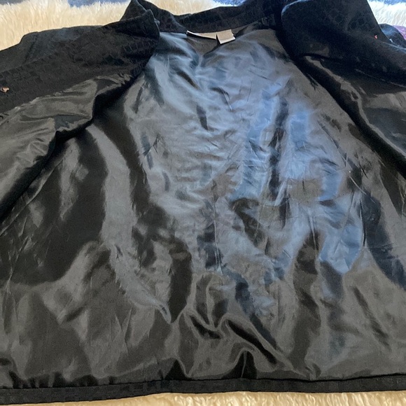 Black and Pink Floral Embroidered Blazer - Picture 7 of 12